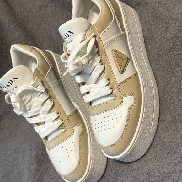 Prada downtown bicolor leather low top sneakers / like new worn 3 times . No box - Picture 1 of 6